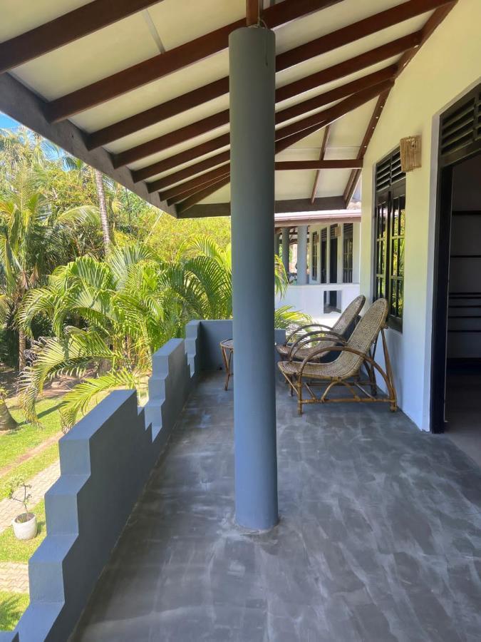 Pineapple Surf Hotel อาฮานกามา ภายนอก รูปภาพ